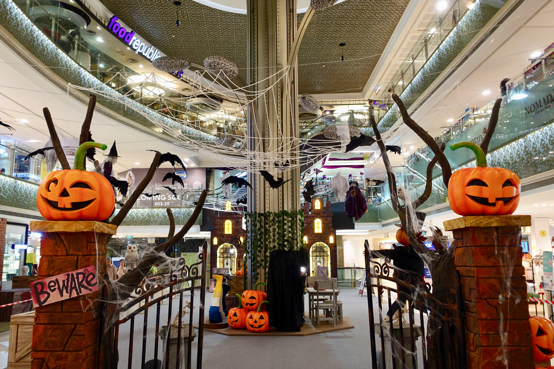 Howl-O-Ween 2017 at i12 Katong Mall in Singapore - Our Fun Trick-Or-Treat Adventure 