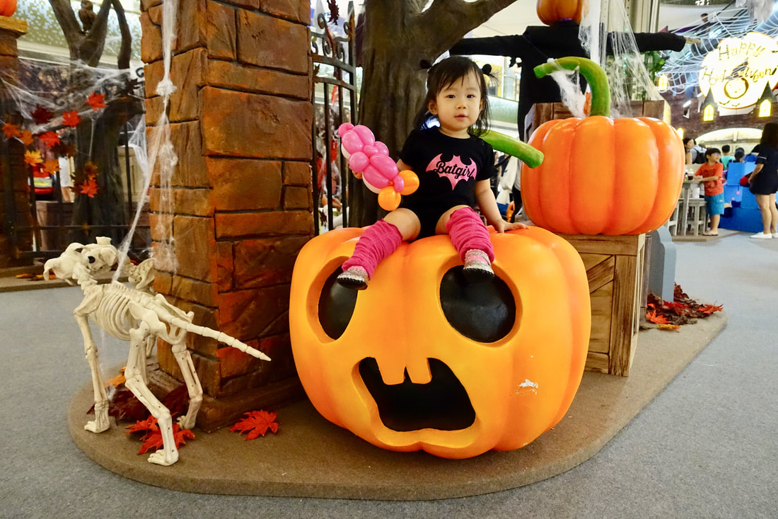 You are reading: Howl-O-Ween 2017 at I12 Katong in Singapore - Our Fun Trick-Or-Treat Adventure 