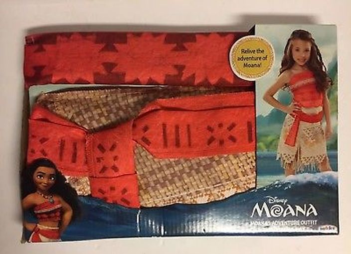 Get Moana's adventure outfit!